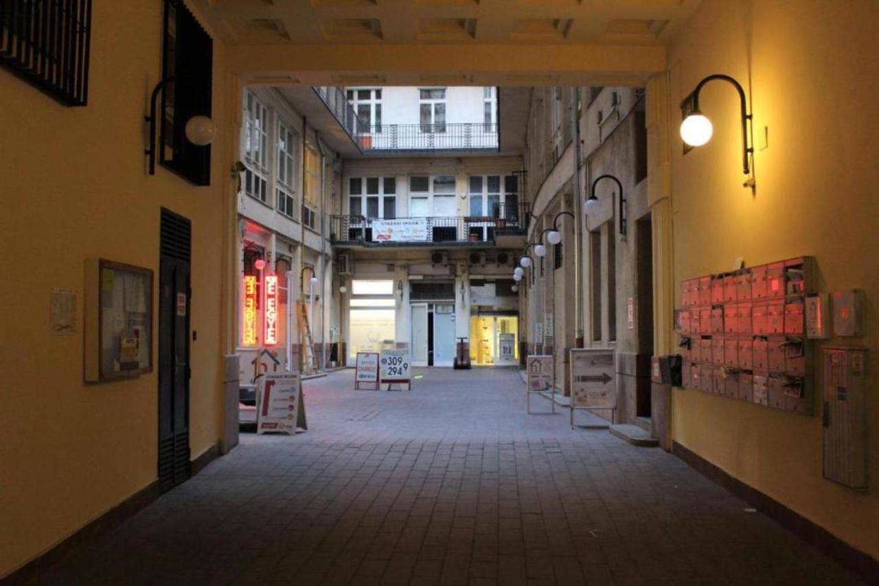 White Ship Apartman Budapeszt Zewnętrze zdjęcie